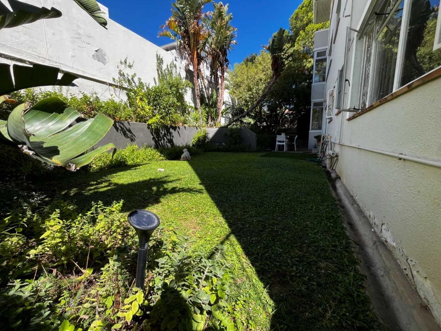 To Let 1 Bedroom Property for Rent in Sea Point Western Cape